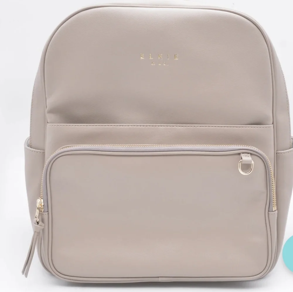 Vegan leather Backpack - Tan w/ gold hardware - Picture 11 of 11
